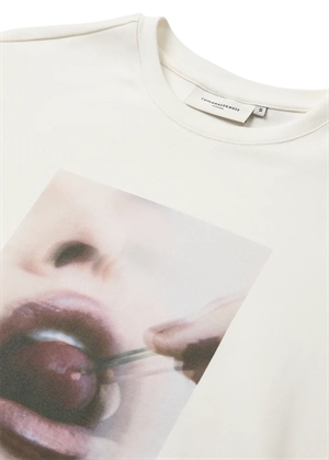 Muse Cherry tee Jet Stream Copenhagen Muse 